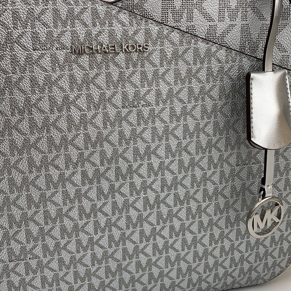 Michael Kors Jet Set Travel Large Chained Tote Shoulder Bag MK 
Silver

NWT - Picture 14 of 16